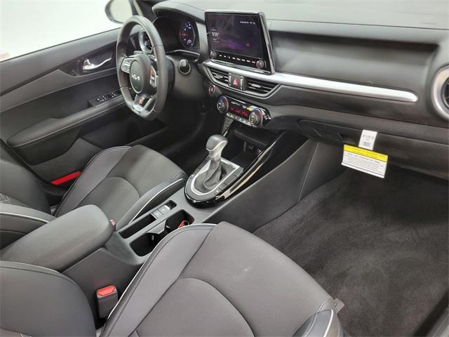 Photo of 2024 Deep Sea Blue Kia Forte