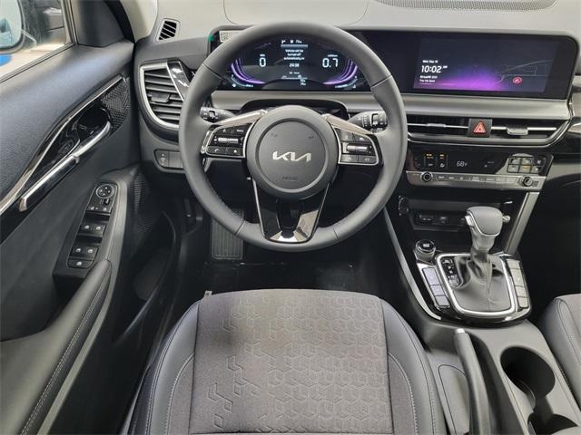 Photo of 2026 Blue / Black Kia Seltos