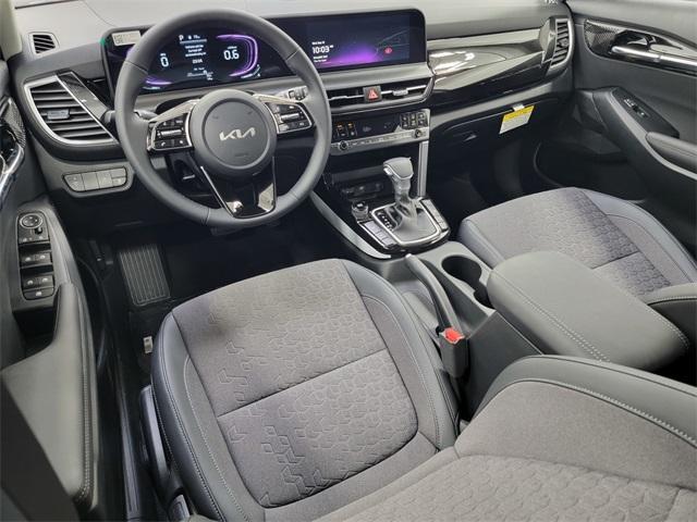 Photo of 2026 Blue / Black Kia Seltos