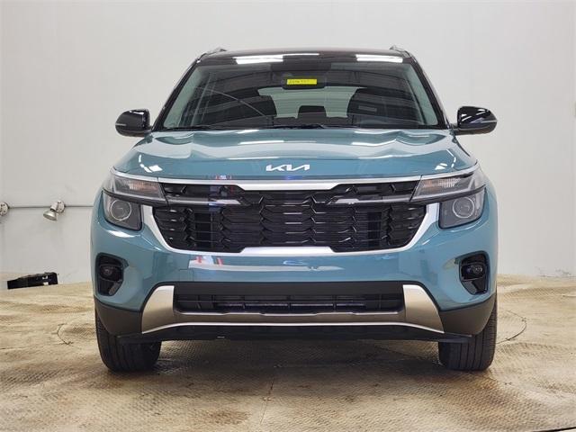 Photo of 2026 Blue / Black Kia Seltos