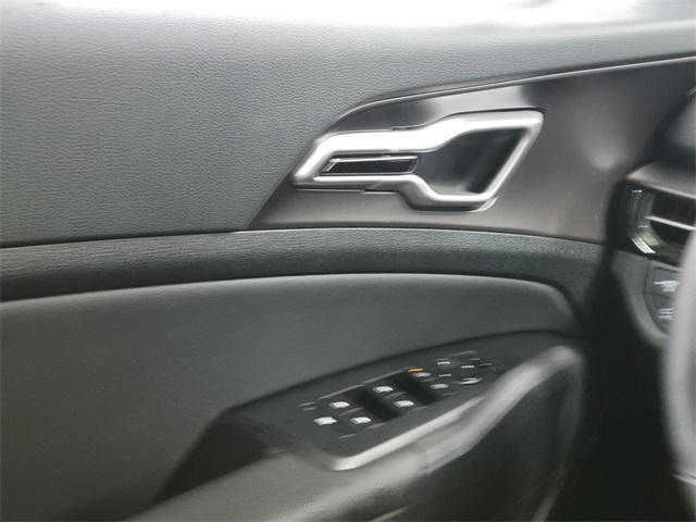 Photo of 2026 Gray Metallic Kia Sportage