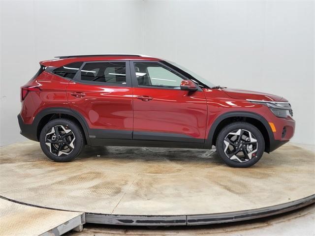 Photo of 2026 Mars Orange Kia Seltos