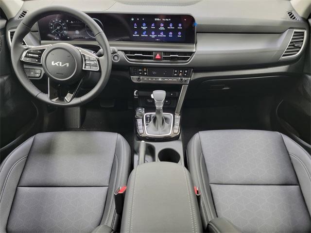 Photo of 2026 Gravity Gray Kia Seltos