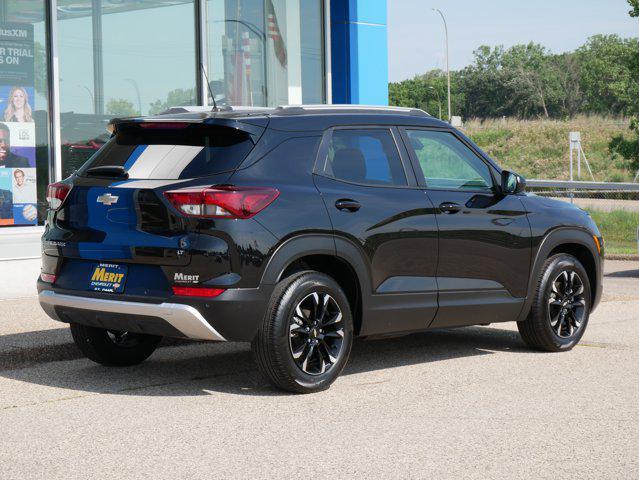 Photo of 2022 Mosaic Black Metallic Chevrolet Trailblazer