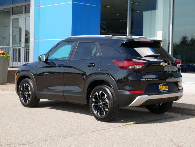 Photo of 2022 Mosaic Black Metallic Chevrolet Trailblazer
