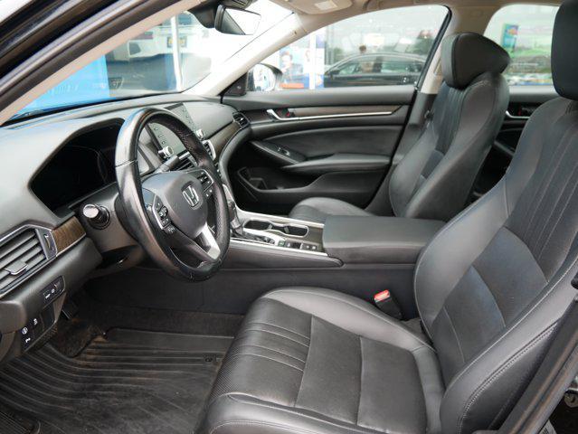 Photo of 2022 Crystal Black Pearl Honda Accord