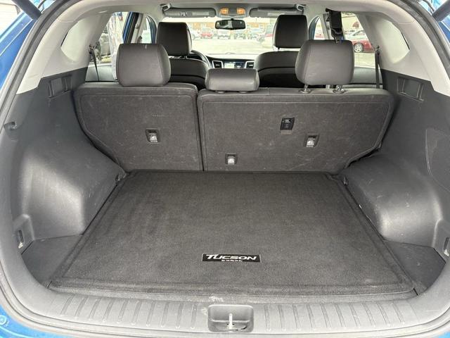 Photo of 2017 Caribbean Blue Hyundai TUCSON