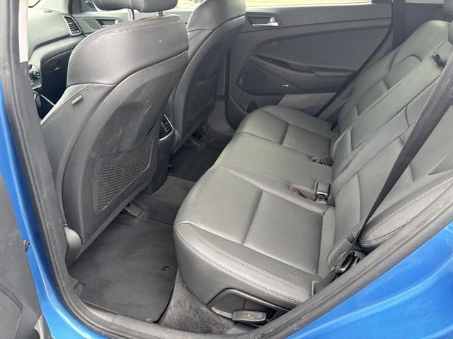 Photo of 2017 Caribbean Blue Hyundai TUCSON