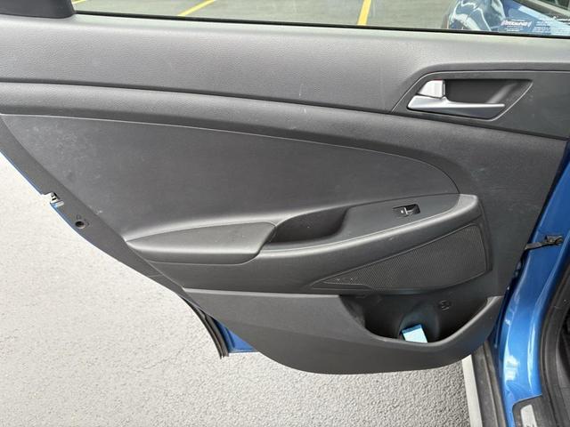 Photo of 2017 Caribbean Blue Hyundai TUCSON