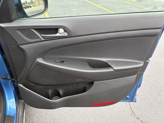 Photo of 2017 Caribbean Blue Hyundai TUCSON