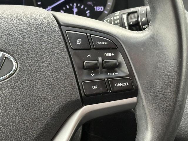 Photo of 2017 Caribbean Blue Hyundai TUCSON