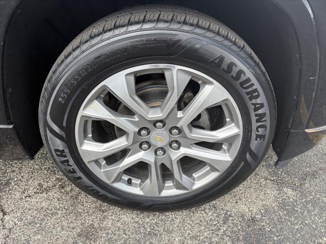 Photo of 2018 Mosaic Black Metallic Chevrolet Traverse