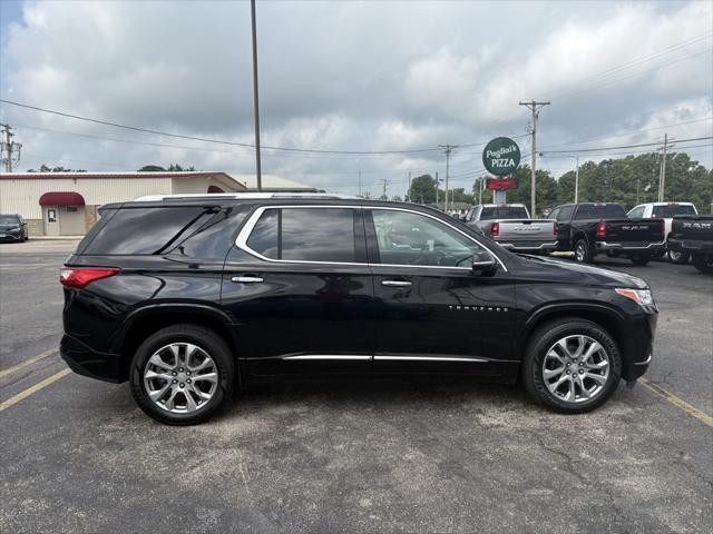 Photo of 2018 Mosaic Black Metallic Chevrolet Traverse