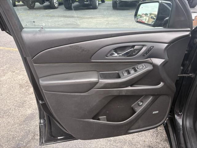 Photo of 2018 Mosaic Black Metallic Chevrolet Traverse