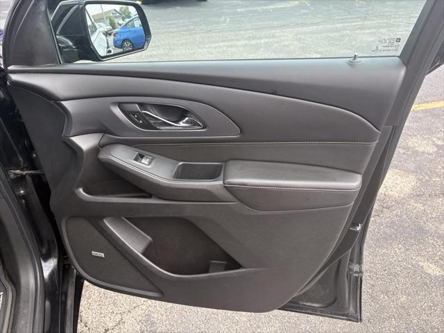 Photo of 2018 Mosaic Black Metallic Chevrolet Traverse