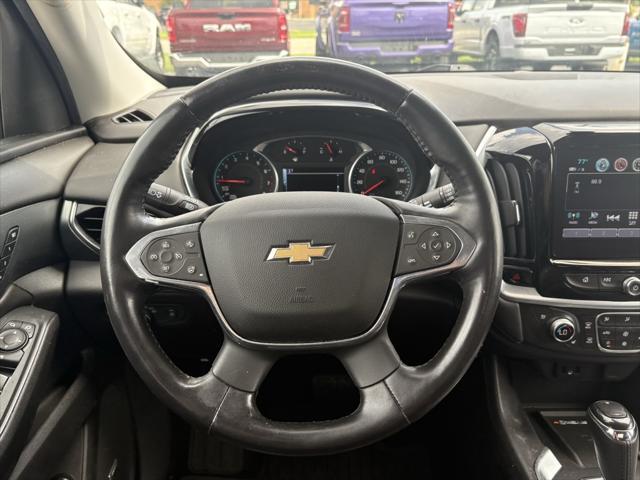 Photo of 2018 Mosaic Black Metallic Chevrolet Traverse