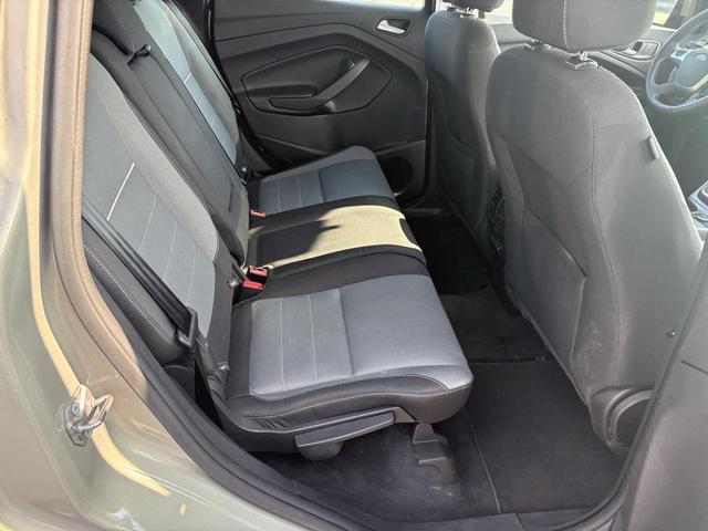 Photo of 2015 Gold Ford C-Max Hybrid