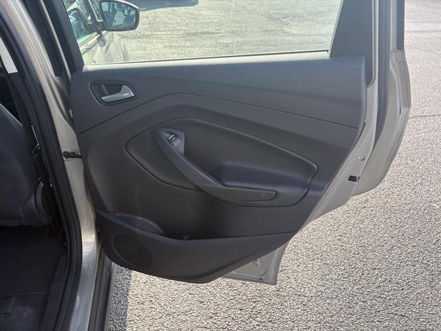 Photo of 2015 Gold Ford C-Max Hybrid