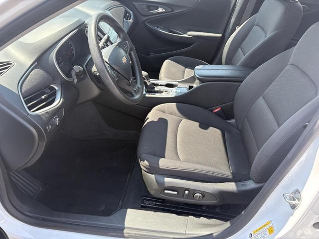 Photo of 2024 Summit White Chevrolet Malibu