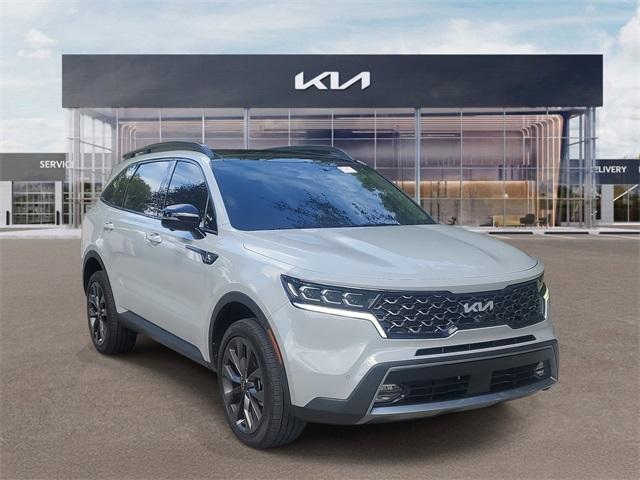 Photo of 2022 Wolf Gray Kia Sorento