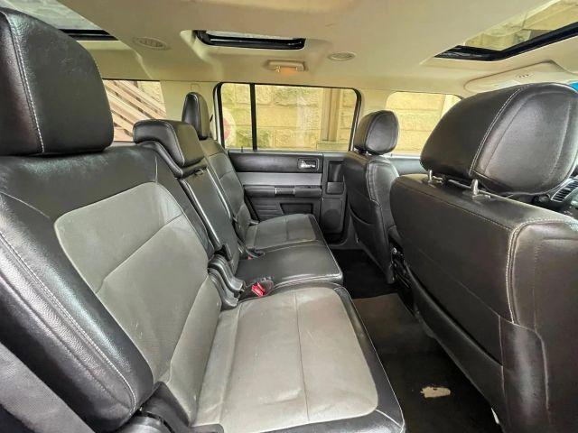 Photo of 2014 White Ford Flex
