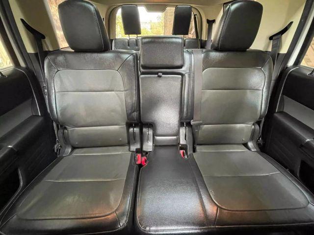 Photo of 2014 White Ford Flex