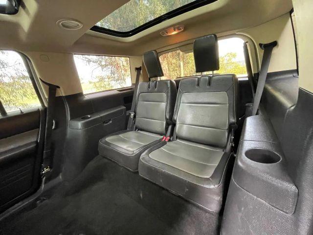 Photo of 2014 White Ford Flex