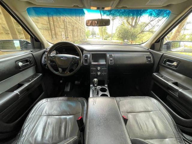 Photo of 2014 White Ford Flex
