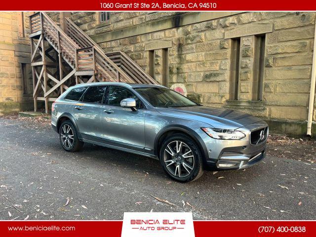 2017 Volvo V90 Cross Country