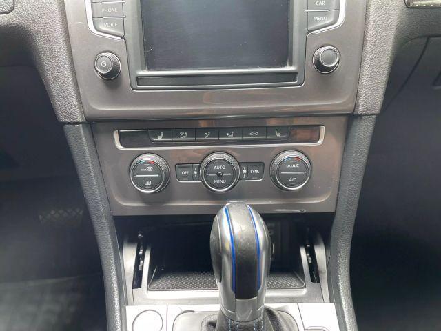 Photo of 2016 Pacific Blue Volkswagen e-Golf