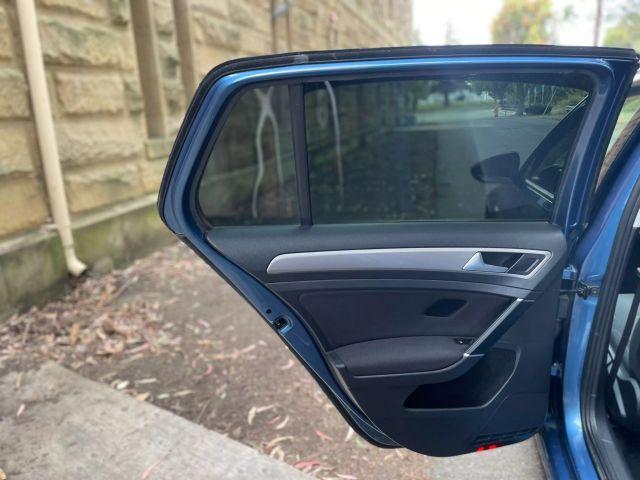 Photo of 2016 Pacific Blue Volkswagen e-Golf