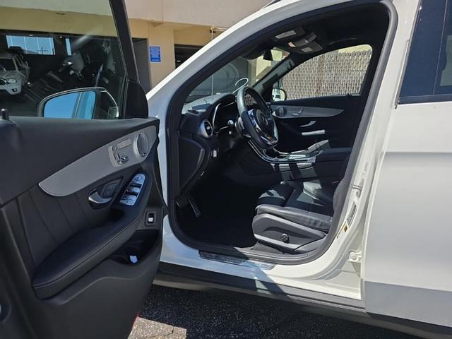 Photo of 2021 Polar White Mercedes-Benz GLC 300