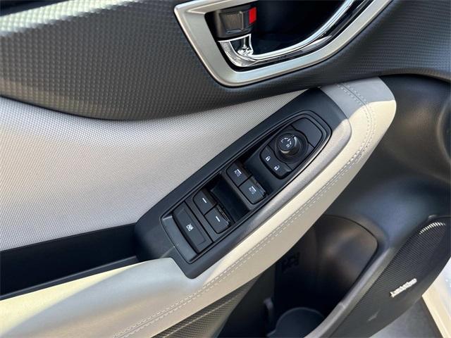 Photo of 2024 Crystal White Pearl Subaru Forester
