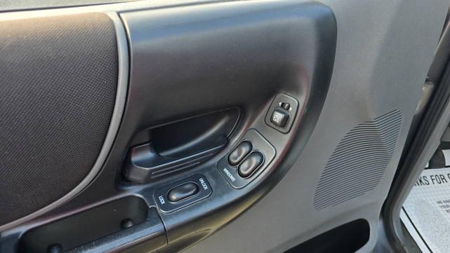 Photo of 2006 Dark Shadow Gray Clearcoat Metallic Ford Ranger