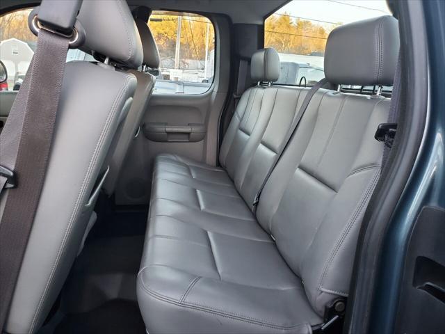 Photo of 2011 Imperial Blue Metallic Chevrolet Silverado 2500