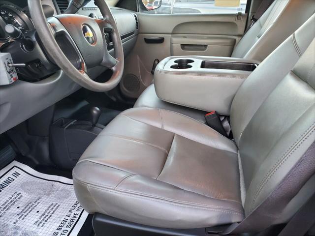Photo of 2011 Imperial Blue Metallic Chevrolet Silverado 2500