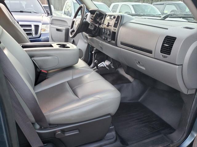 Photo of 2011 Imperial Blue Metallic Chevrolet Silverado 2500