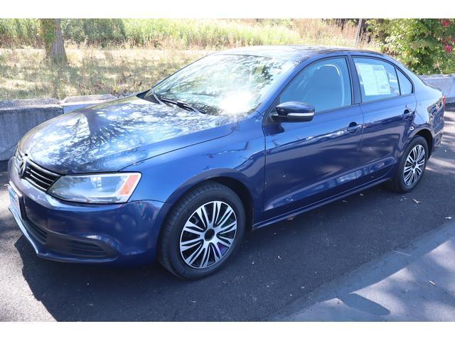 Photo of 2011 Blue Volkswagen Jetta