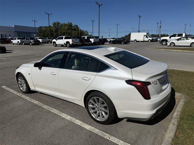 Photo of 2021 Crystal White Tricoat Cadillac CT5