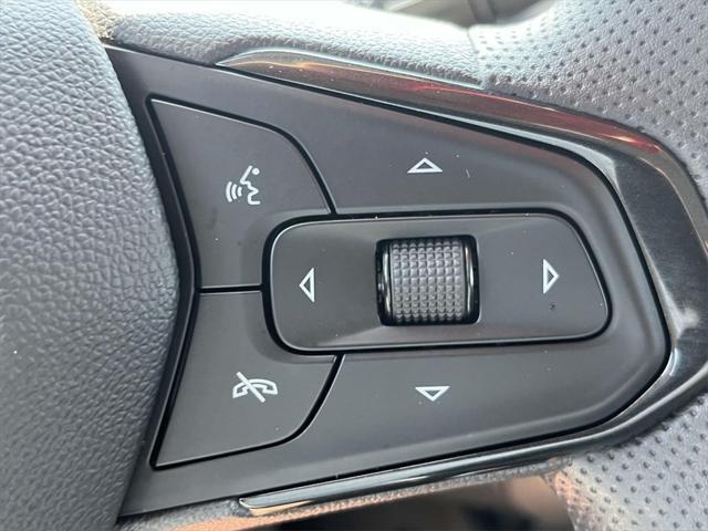 Photo of 2023 Summit White Chevrolet Trailblazer