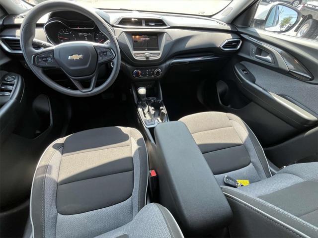 Photo of 2023 Summit White Chevrolet Trailblazer