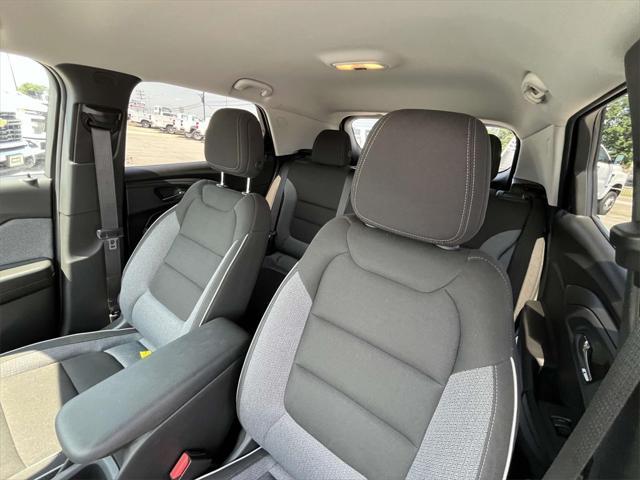 Photo of 2023 Summit White Chevrolet Trailblazer