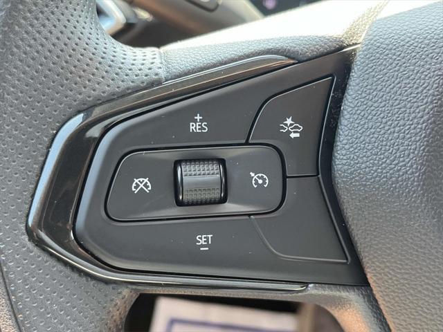Photo of 2023 Summit White Chevrolet Trailblazer