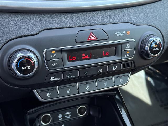 Photo of 2019 Titanium Silver Kia Sorento