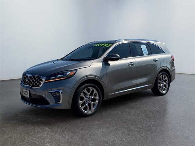 Photo of 2019 Titanium Silver Kia Sorento