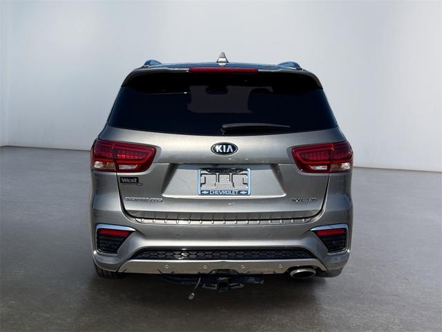 Photo of 2019 Titanium Silver Kia Sorento
