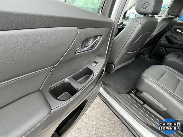 Photo of 2021 Silver Ice Metallic Chevrolet Traverse