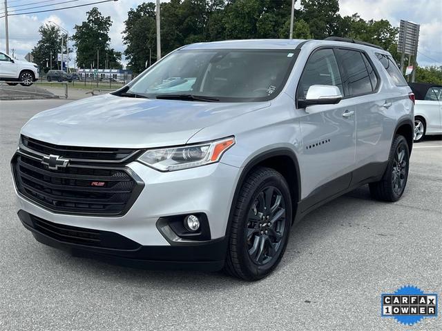 Photo of 2021 Silver Ice Metallic Chevrolet Traverse