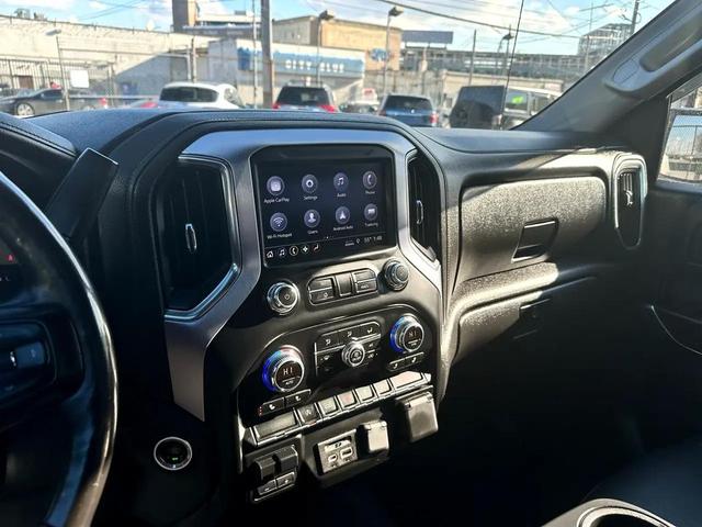 Photo of 2019 White GMC Sierra 1500