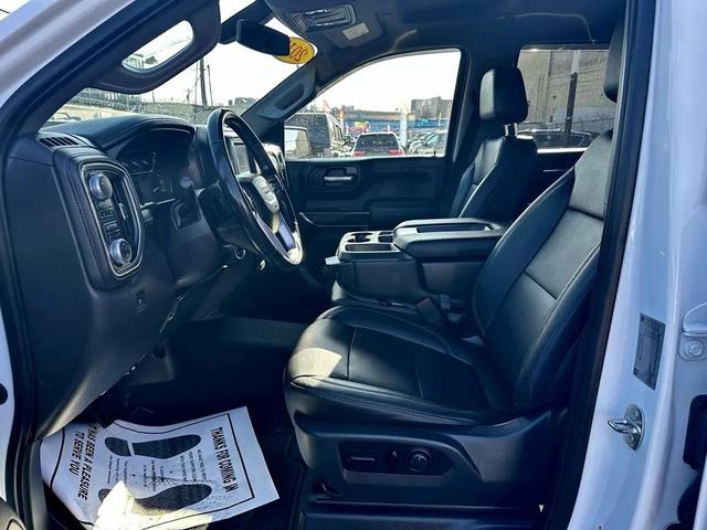Photo of 2019 White GMC Sierra 1500